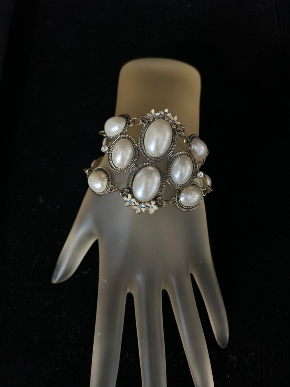 Gold-Tone Pearl Cabochon Floral Bracelet - White